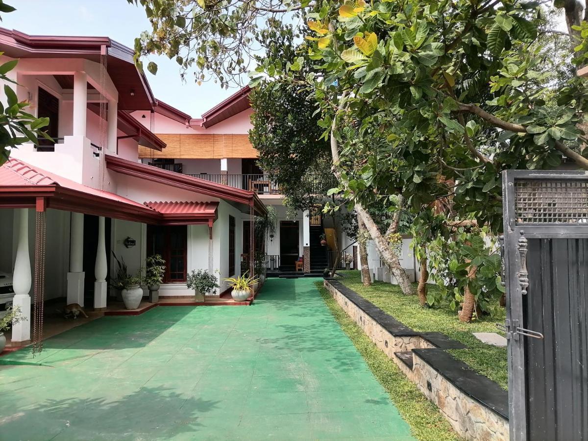 Ceylonima Home Stay Anuradhapura Exterior photo