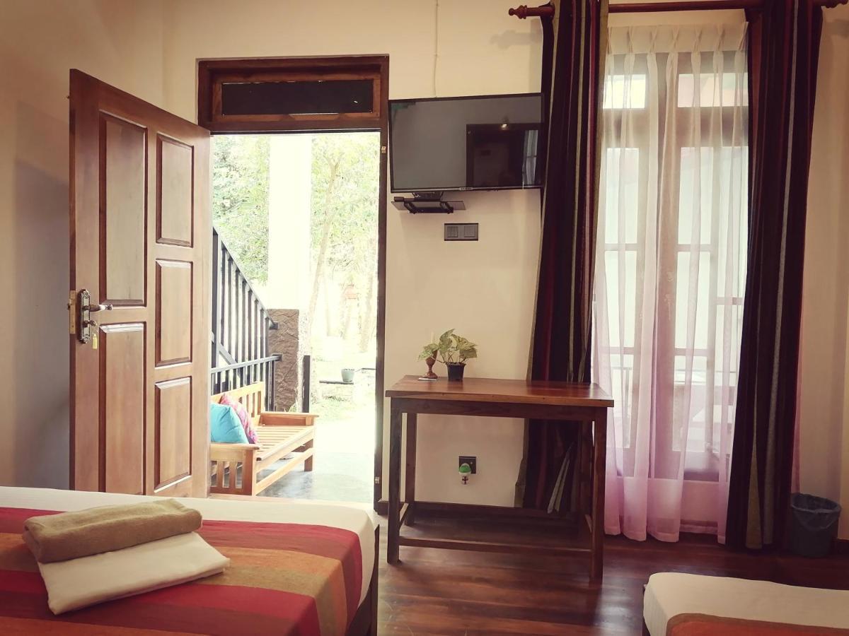 Ceylonima Home Stay Anuradhapura Exterior photo