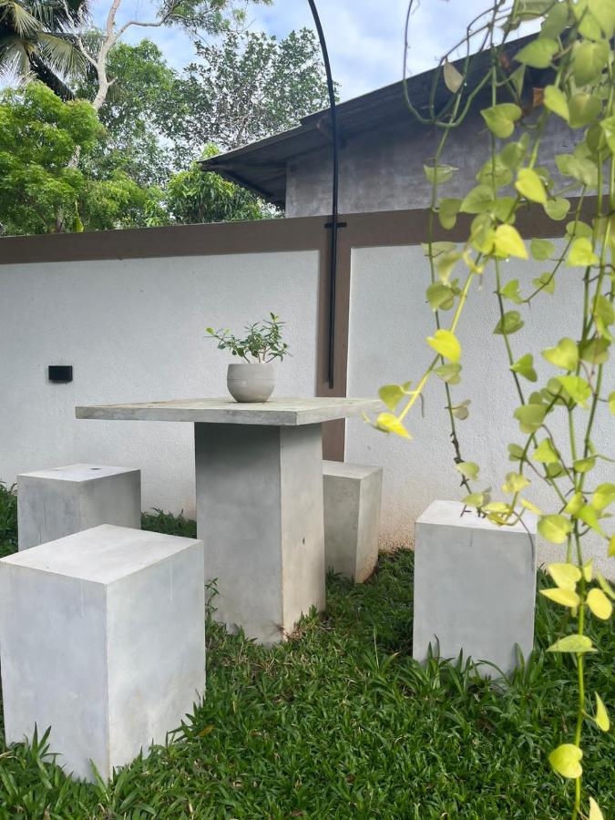 Ceylonima Home Stay Anuradhapura Exterior photo