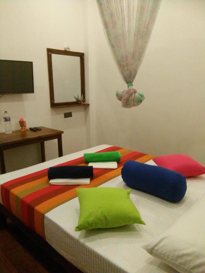 Ceylonima Home Stay Anuradhapura Exterior photo