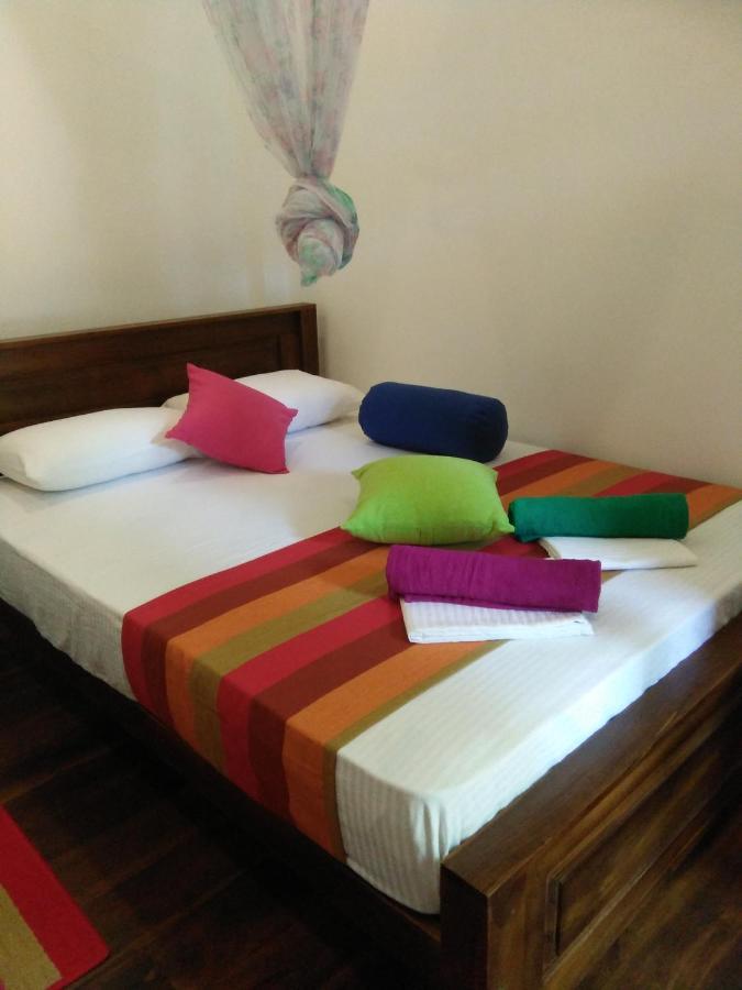 Ceylonima Home Stay Anuradhapura Exterior photo